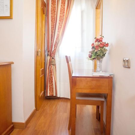 Hotel Alameda Малага Экстерьер фото