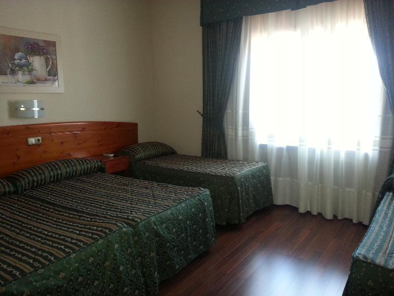 Hotel Alameda Малага Экстерьер фото