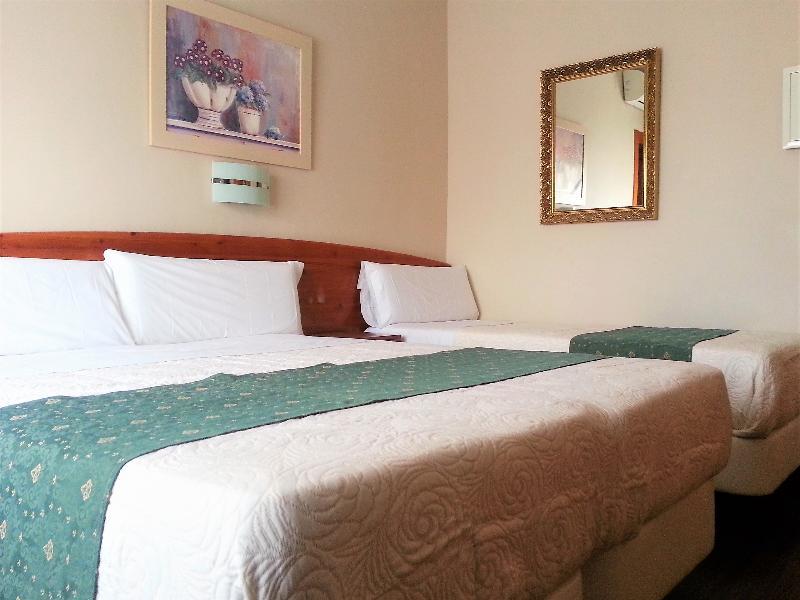 Hotel Alameda Малага Экстерьер фото