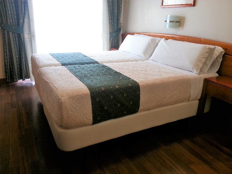 Hotel Alameda Малага Экстерьер фото